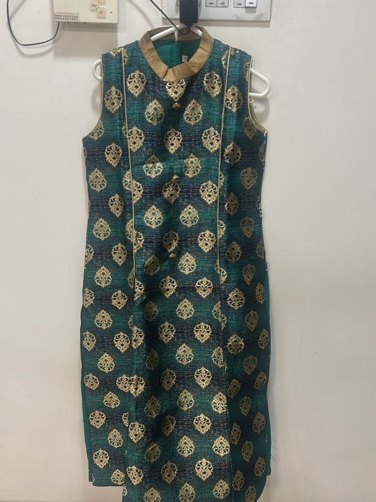 Beautiful Teal Ethnic Kurta and Golden Ghagra