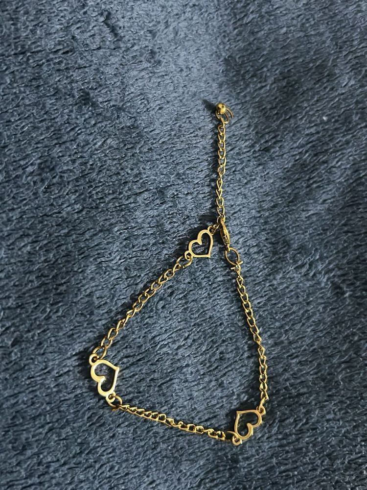 Charming Heart Chain Bracelet