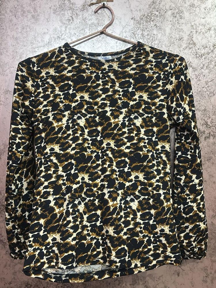 Leopard Print Long Sleeve Top