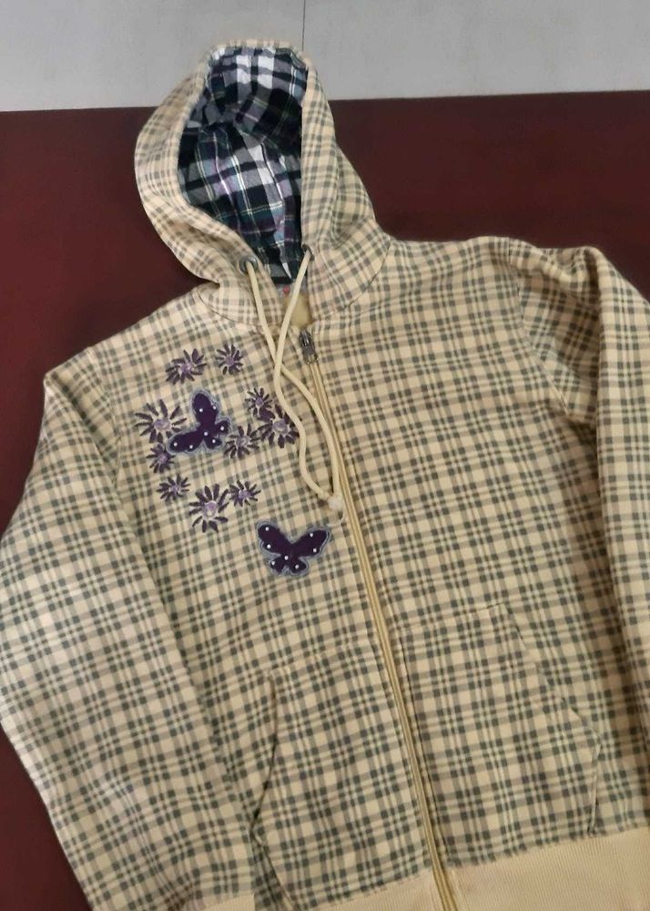 Winter jacket with hoodie for girls (10 to 20 age)