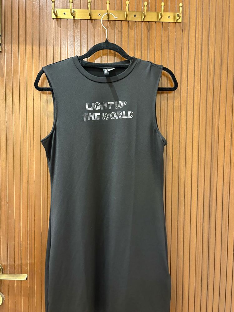 Sparkly Graphic Sleeveless Top
