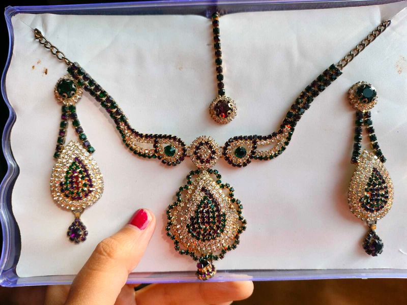 Elegant Necklace, Earring, and Maang Tikka Set