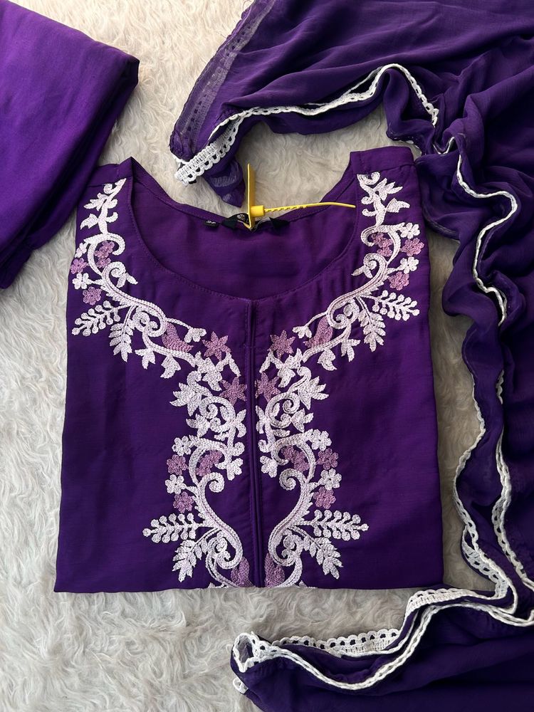 Elegant Purple Embroidered Kurta Set
