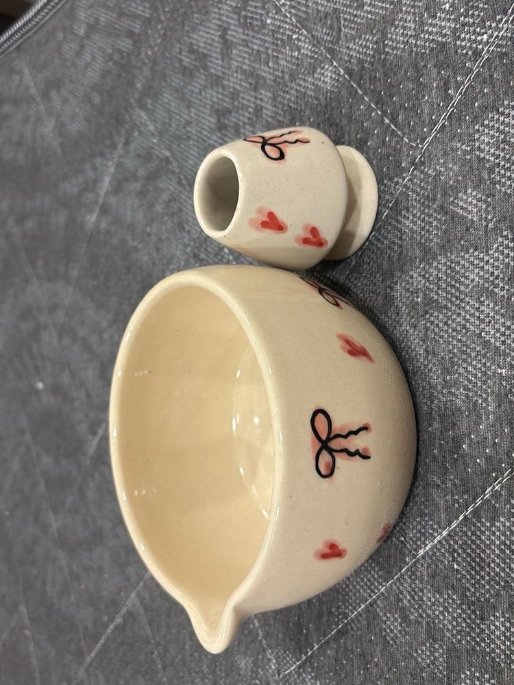 Ceramic Bowl and Creamer Set