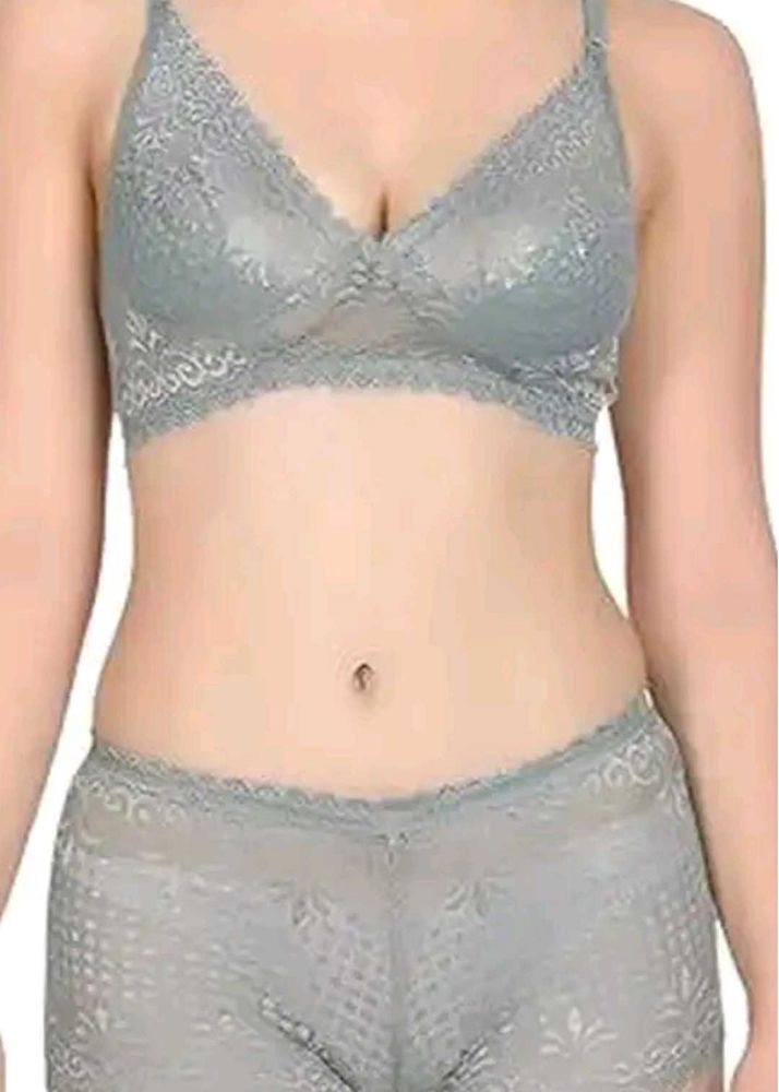 Women's Lace Bralette &amp; Panty Set