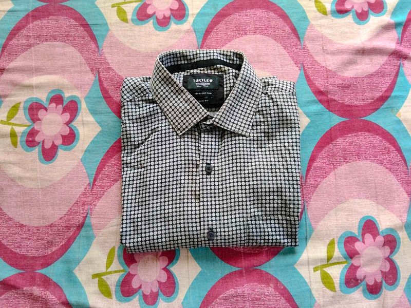 Turtle Party Shirt - Slim Fit