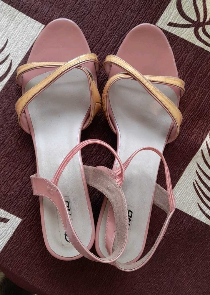 Stylish Pink &amp; Gold Sandals