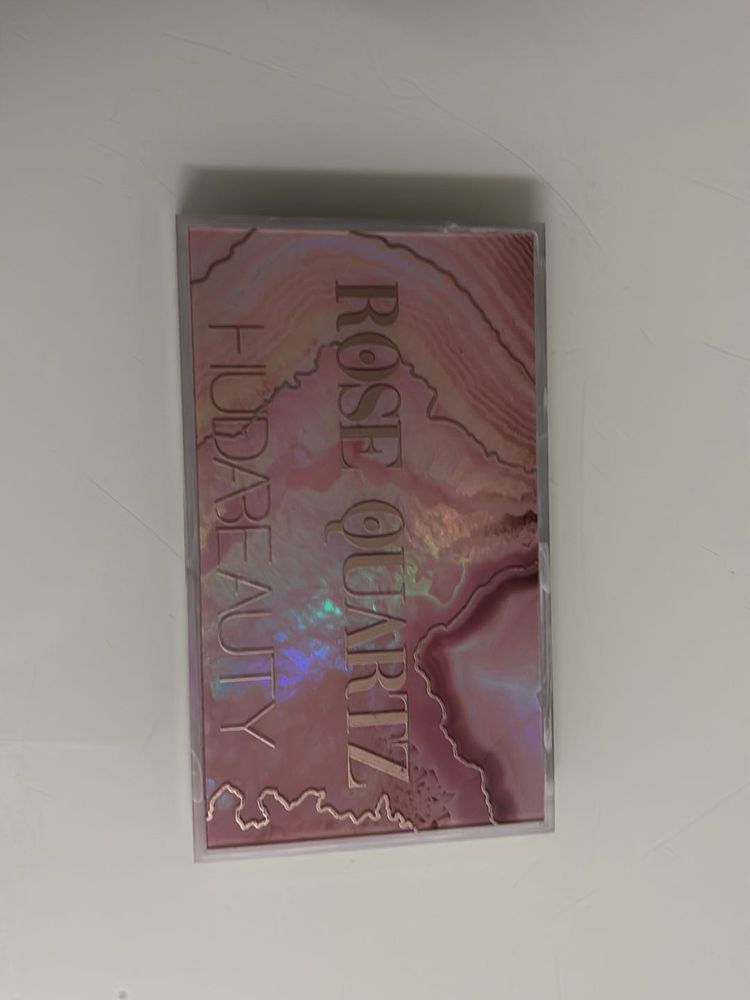 huda beauty rose quartz eyeshadow palette