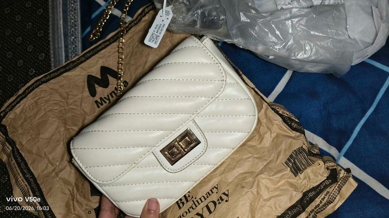 Chic Quilted White Crossbody Bag