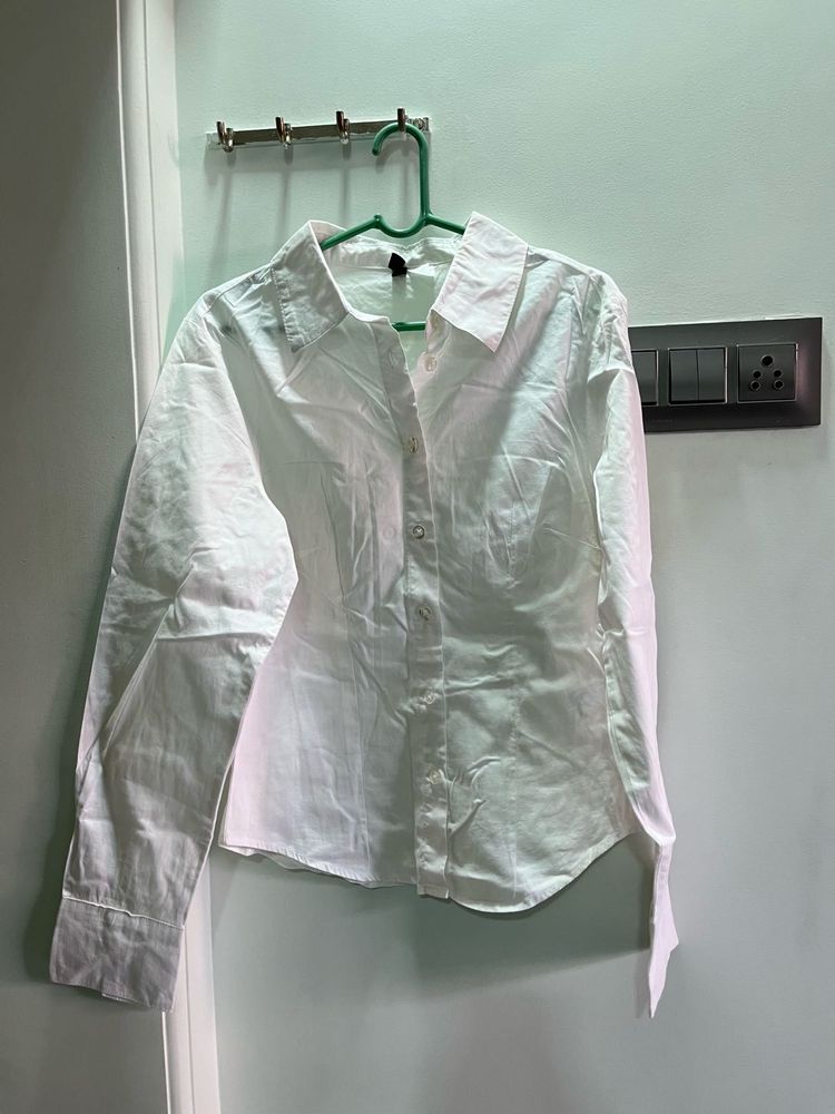 H&amp;M Classic White Button-Up Shirt