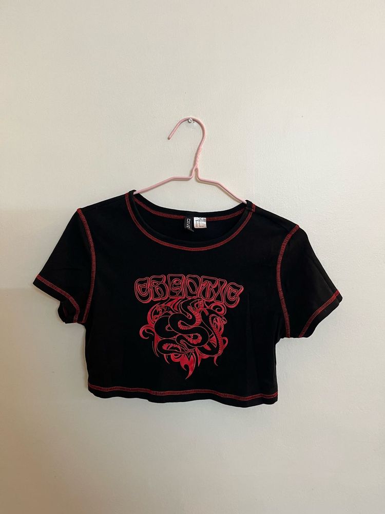 H&amp;M Black Cropped Graphic T-Shirt