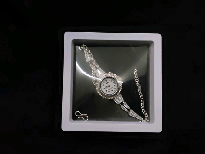 Elegant Crystal Bracelet Watch