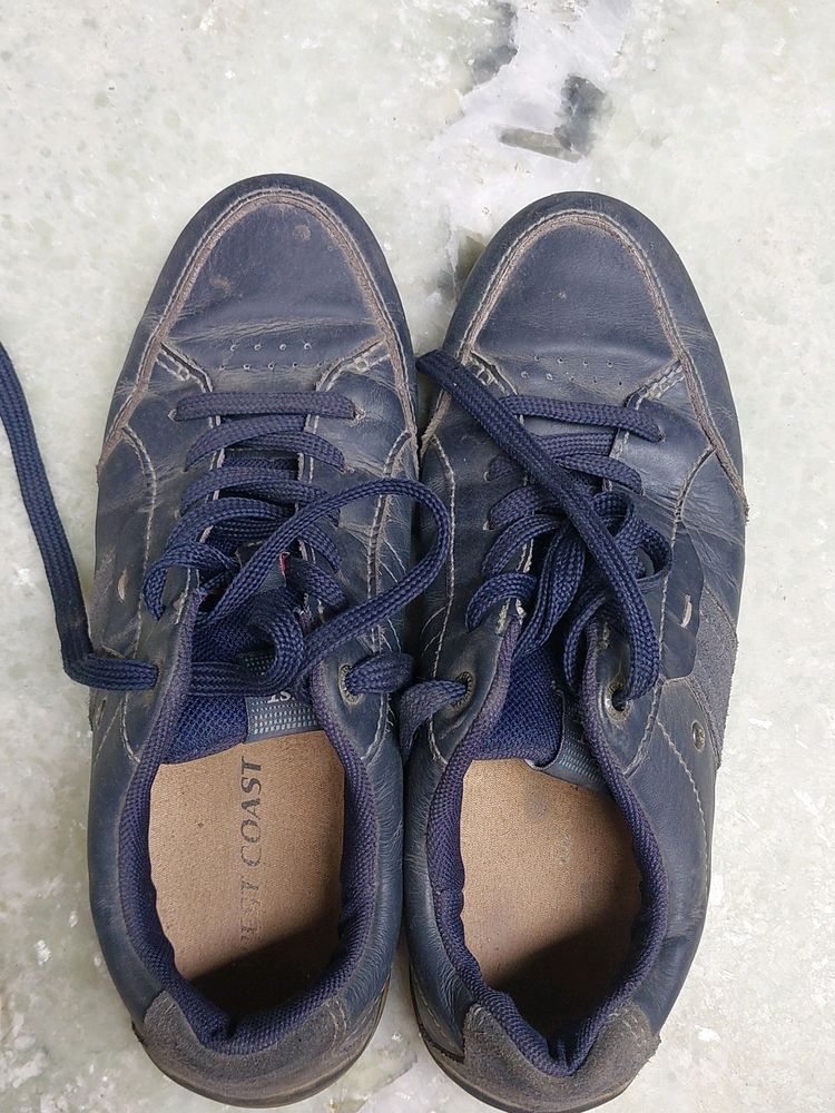 Sports Shoes