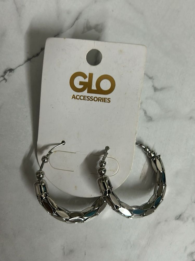 GLO Accessories Silver Hoop Earrings