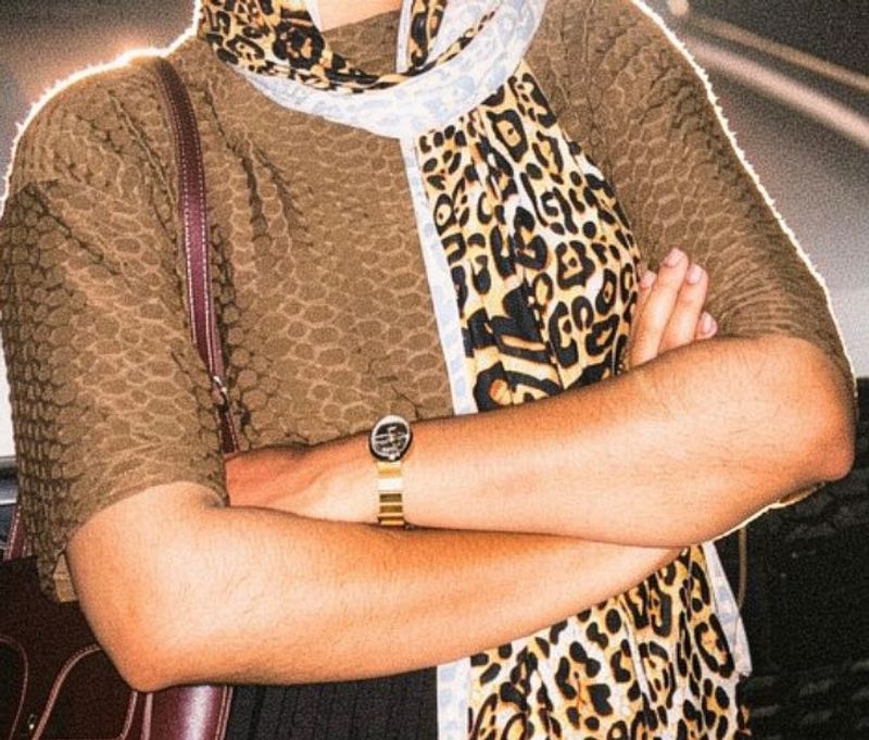 Stylish brown t shirt top