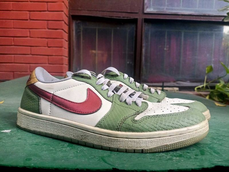 Nike Air Jordan 1 Low "dragon Green"