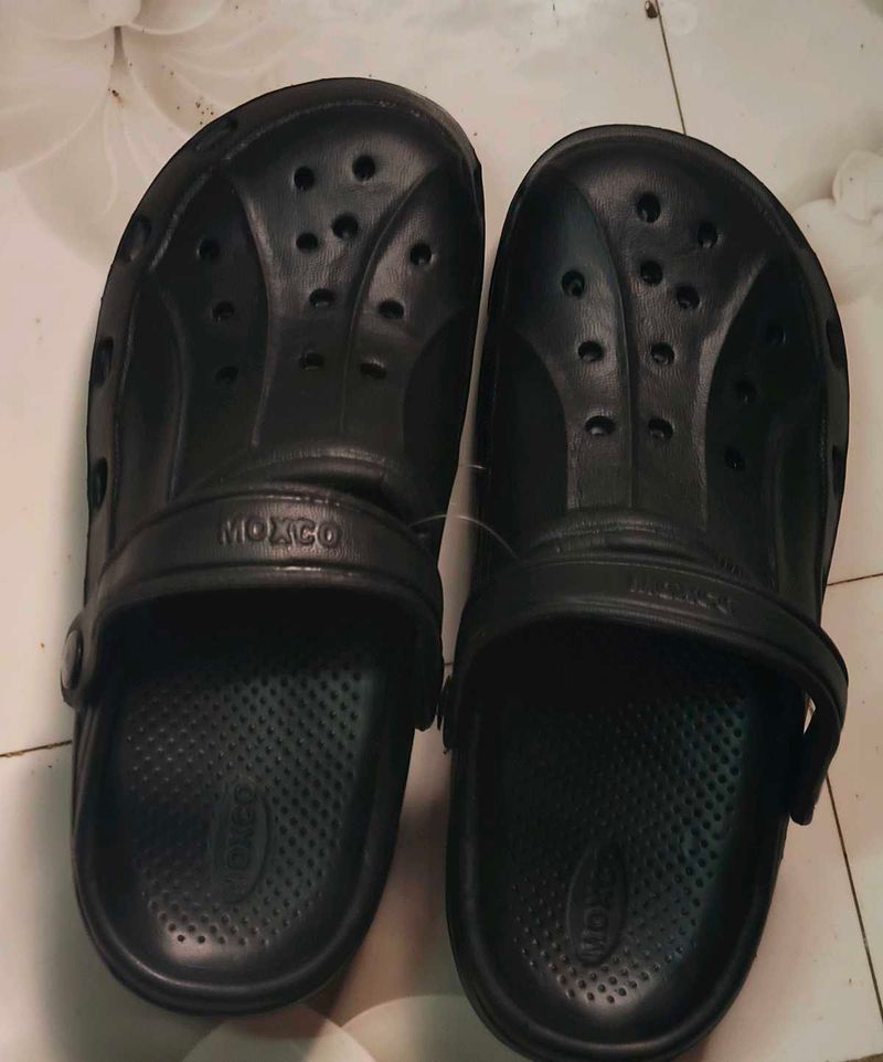 Black Casual Clogs