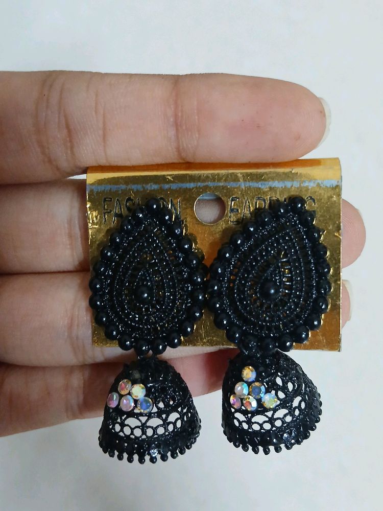 Black Metal Jhumka And Pendent