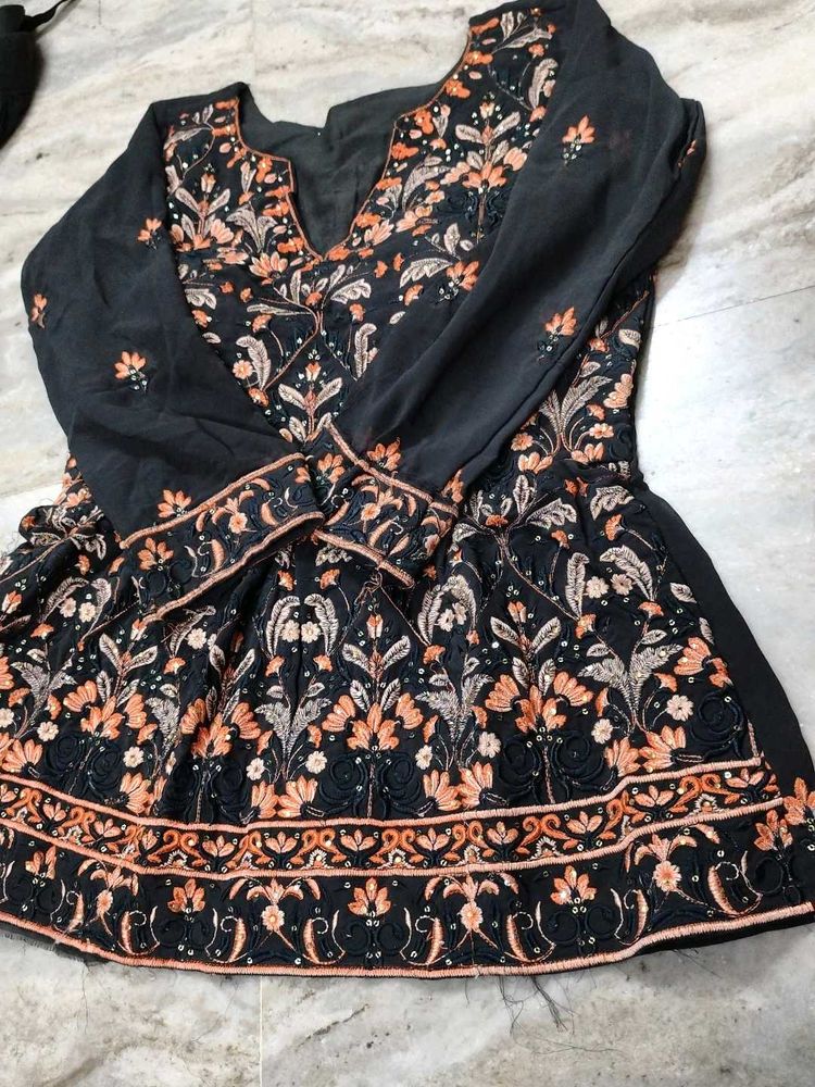 Peplum With Lehenga Chunni
