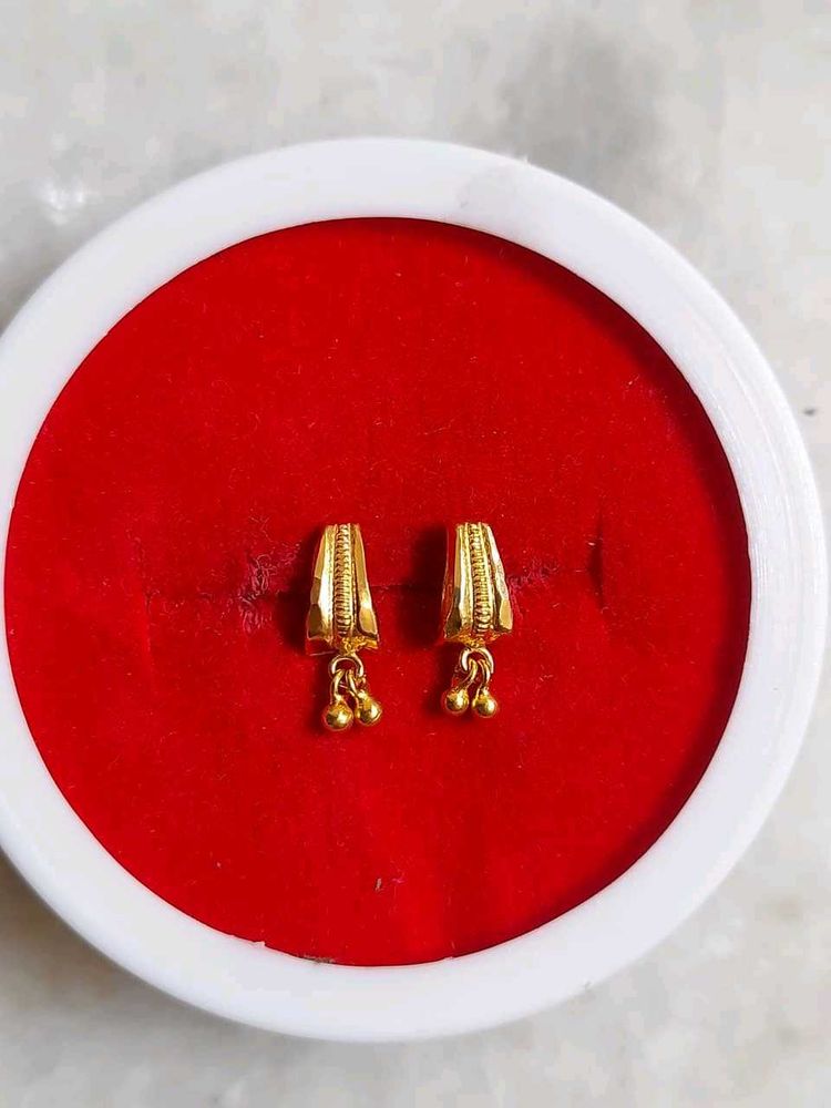 Elegant Gold earrings ✨️