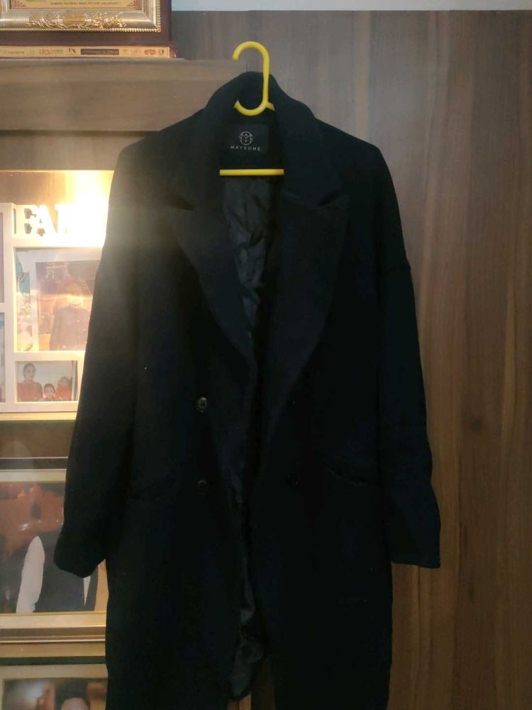 It's An Trench Coat