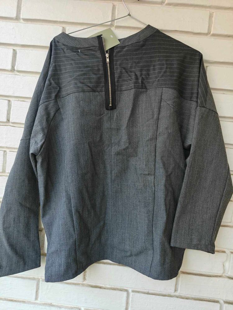 Chic Grey Zipper Detail Tunic