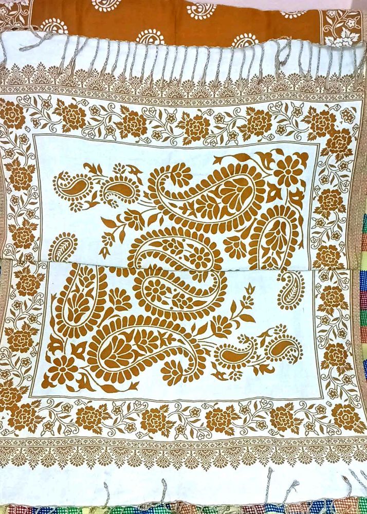 White &amp; Gold Paisley Dupatta/Scarf
