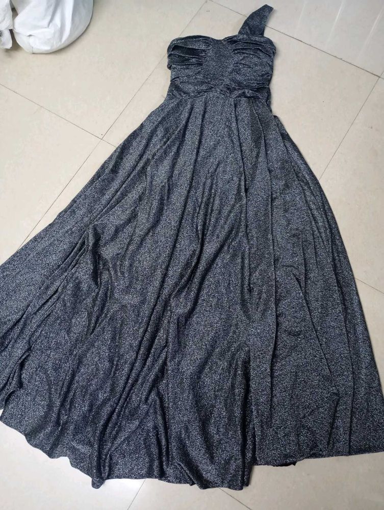 Elegant One-Shoulder Party Dress