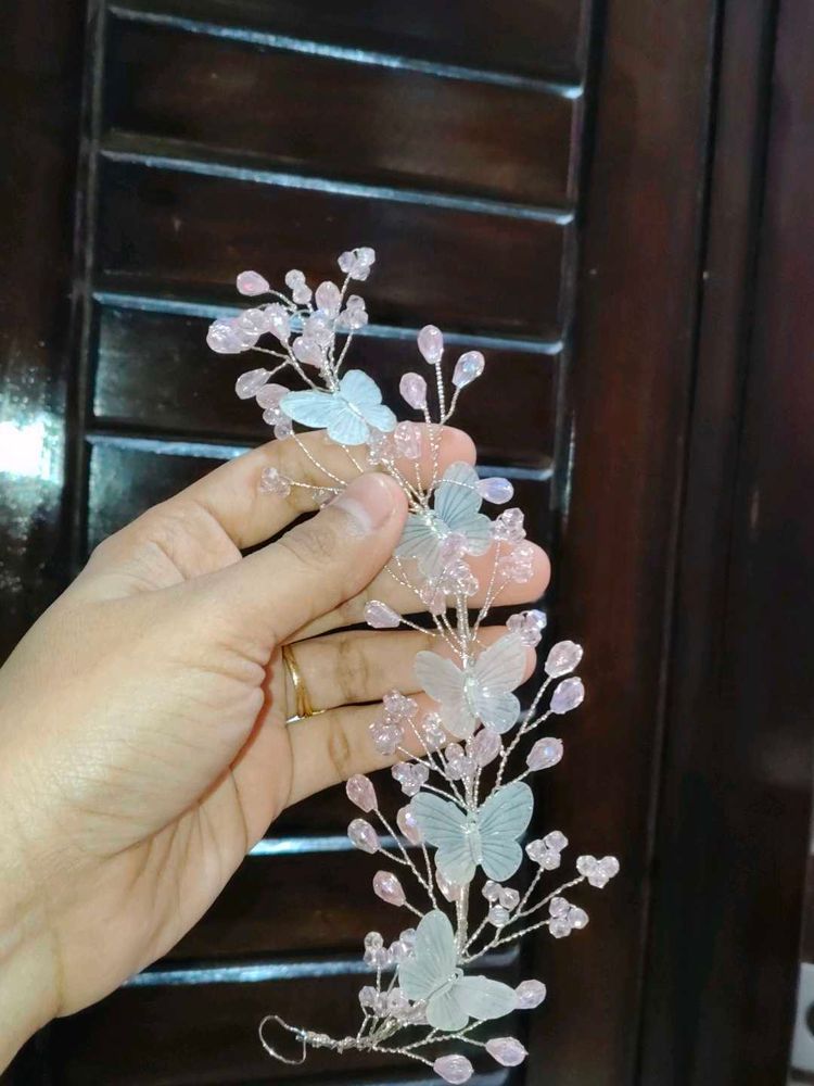 Elegant Floral &amp; Butterfly Hair Vine