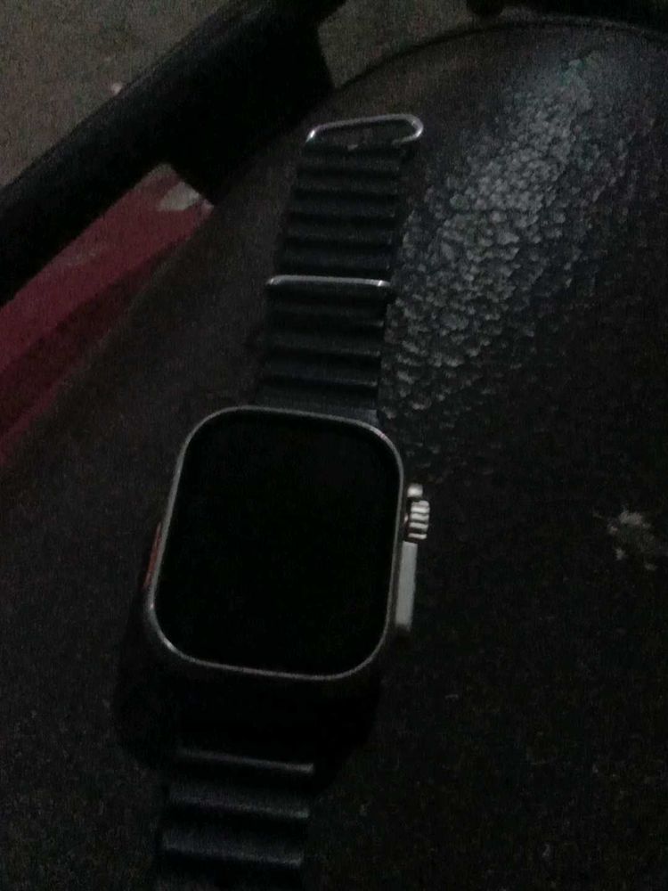 Smartwatch - Sleek and Modern