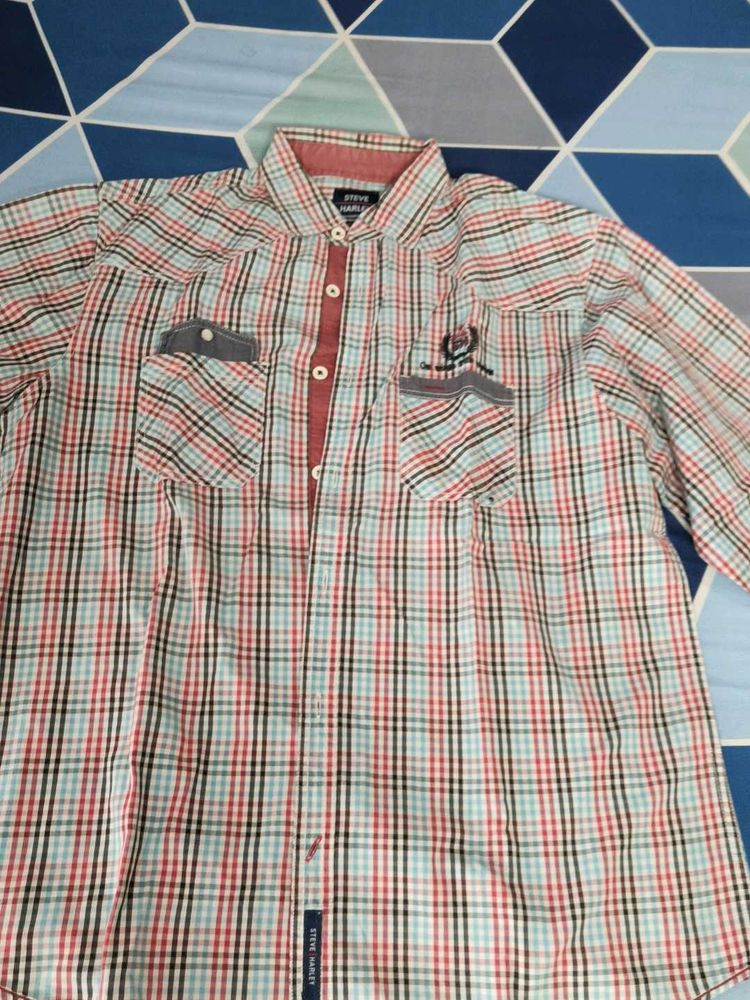Men's Plaid Button-Down Shirt