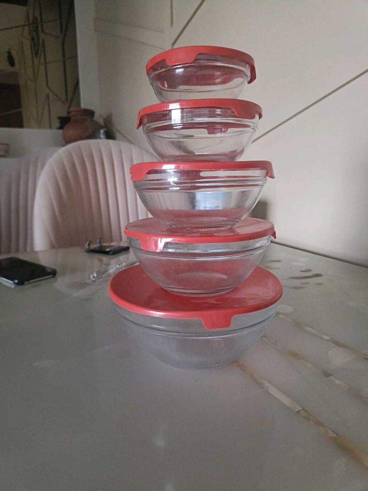 Set of 5 Glass Bowls with Lids