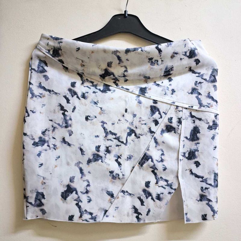 Stylish Abstract Print Mini Skirt