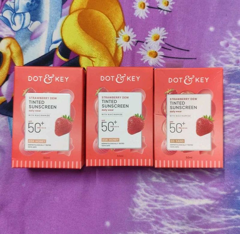 DOT &amp; KEY Strawberry Dew Tinted Sunscreen SPF 50+