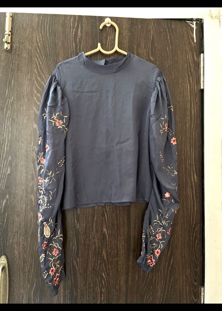 H&amp;M Embroidered Sleeve Top
