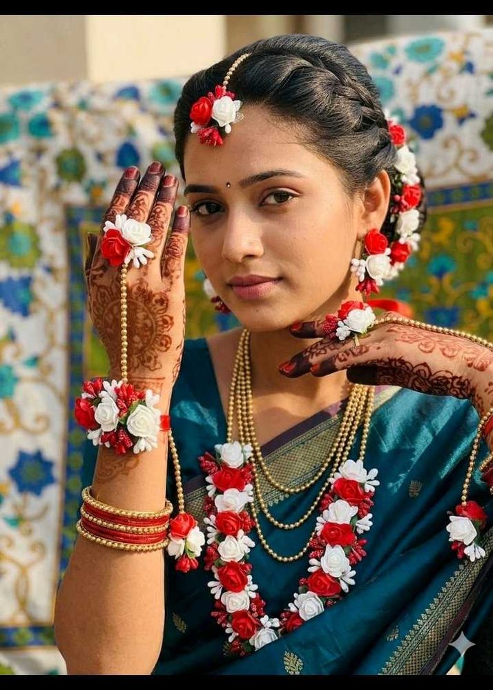 Red &amp; White Floral Jewellery Set