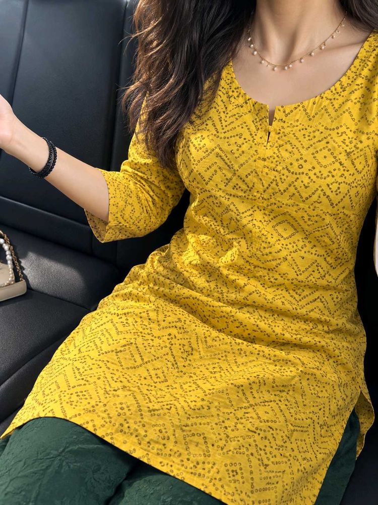 XL - Yellow Printed Kurta with Green Pants