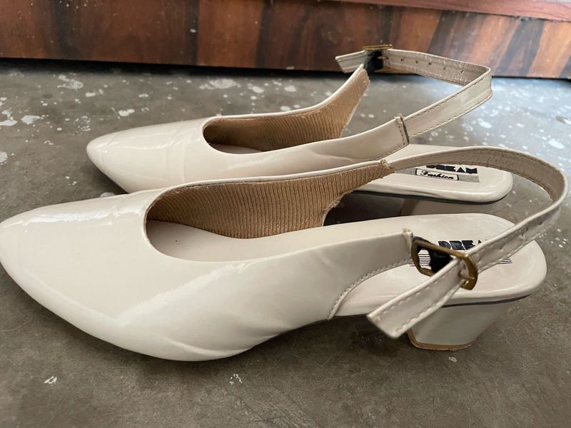 Chic White Slingback Heels