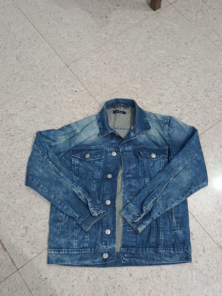 Denim jacket 🧥