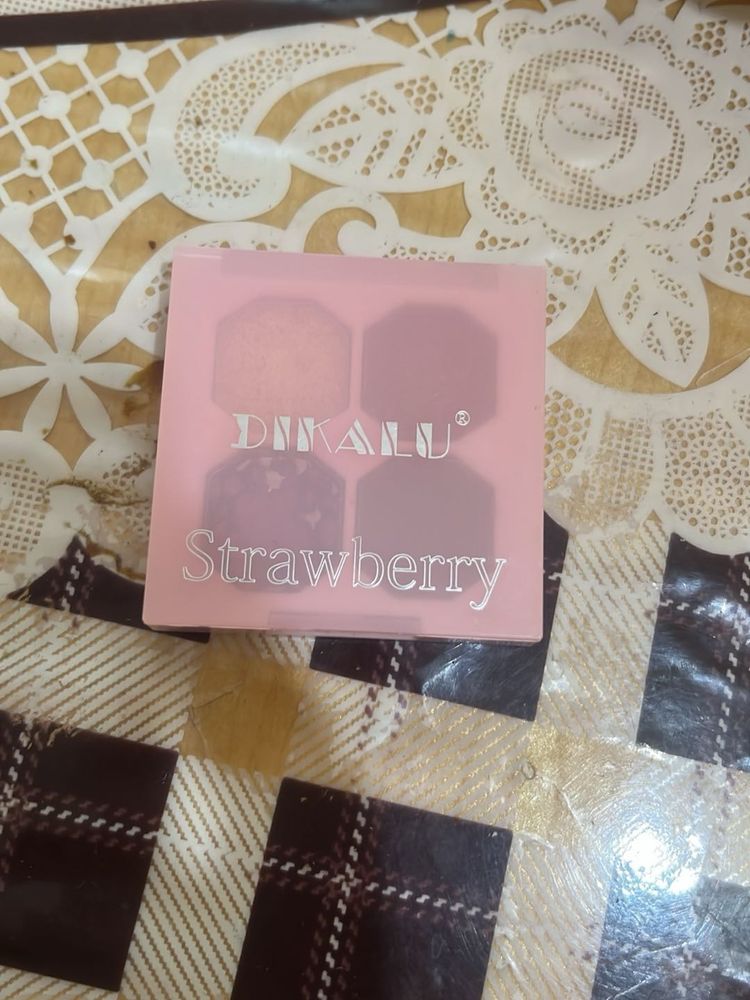 Dikalu Strawberry Eyeshadow Palette