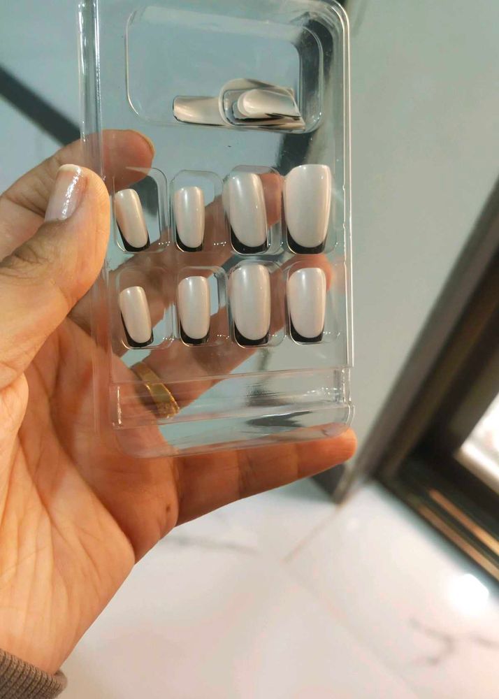 French Tip Press-On Nails
