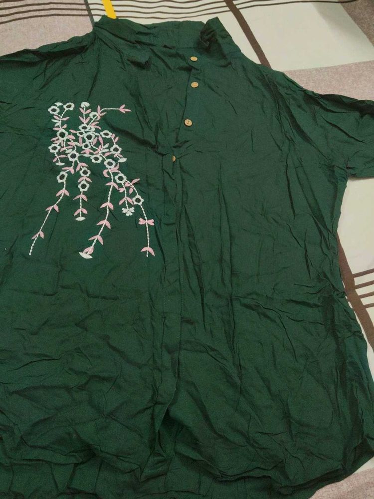 Green Embroidered Kurta