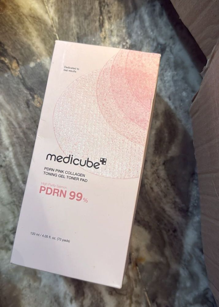 Medicube PDRN Pink Collagen Toning Gel Toner Pad