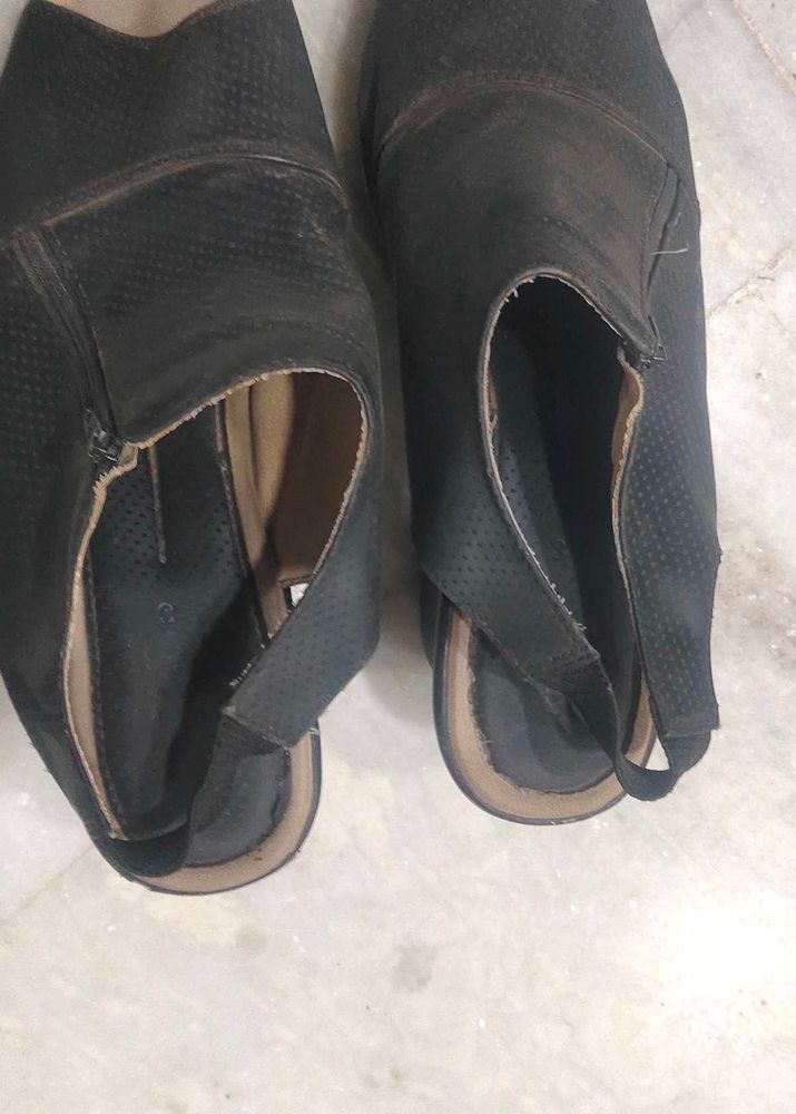 Black Casual Sandals