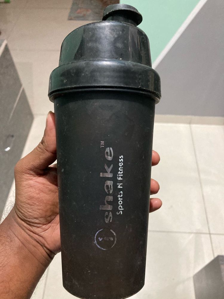 Black Shake Sports Bottle