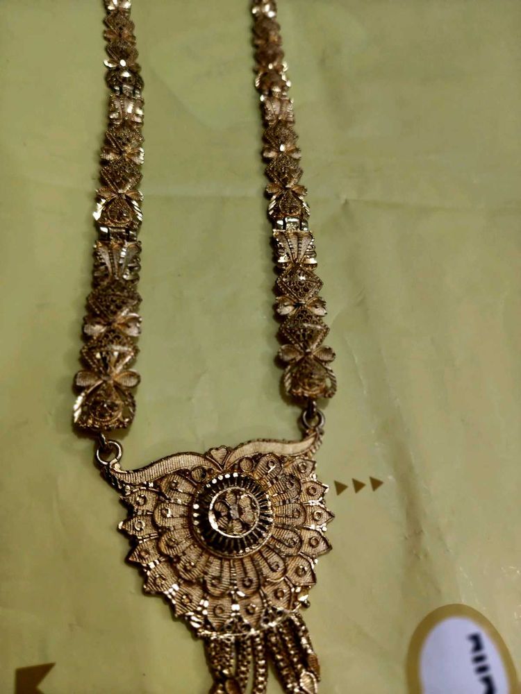 Exquisite Gold Necklace