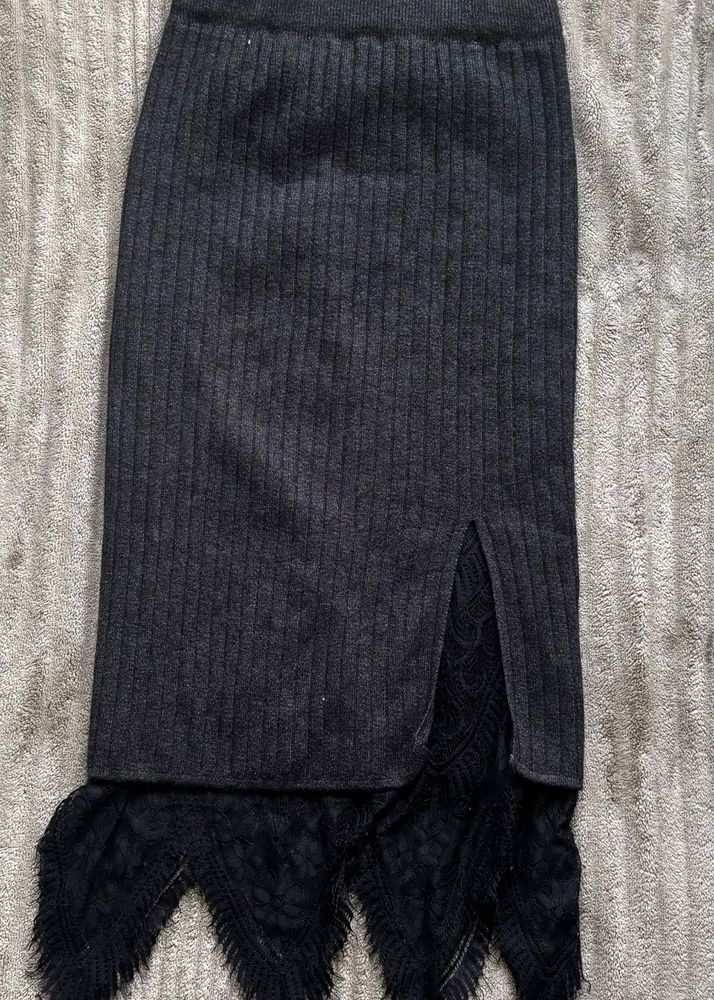 Elegant Black Lace Midi Skirt