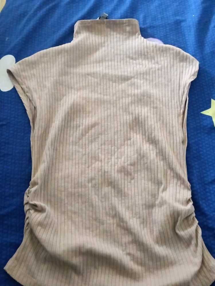 Ribbed Mock Neck Top