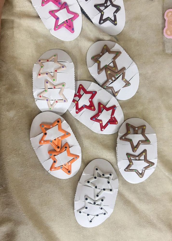 Star-Shaped Hair Clips – 2 Piece Set