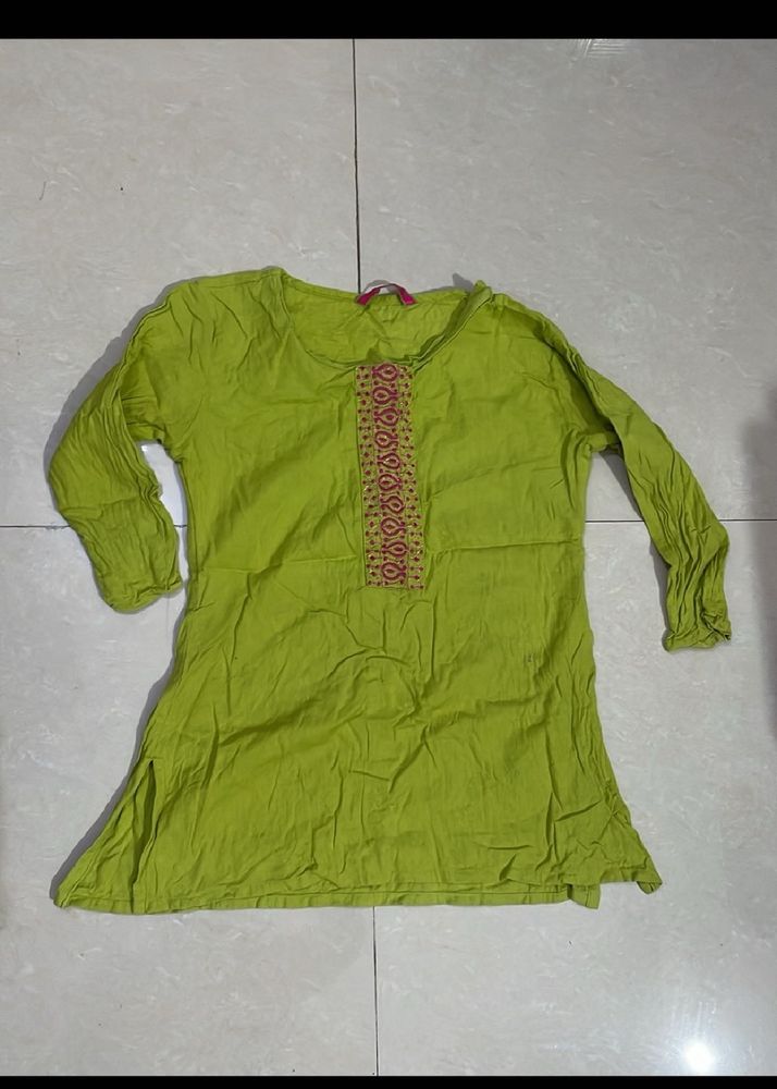Kurti Green Colour